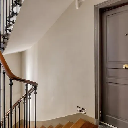 Apartament 2 Pieces Elegantes Bien Situe A